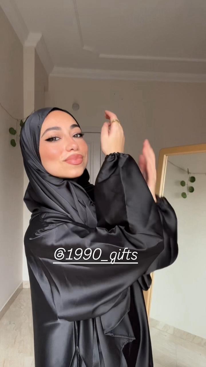 Black Portable Isdal with Separate Hijab & Zipper