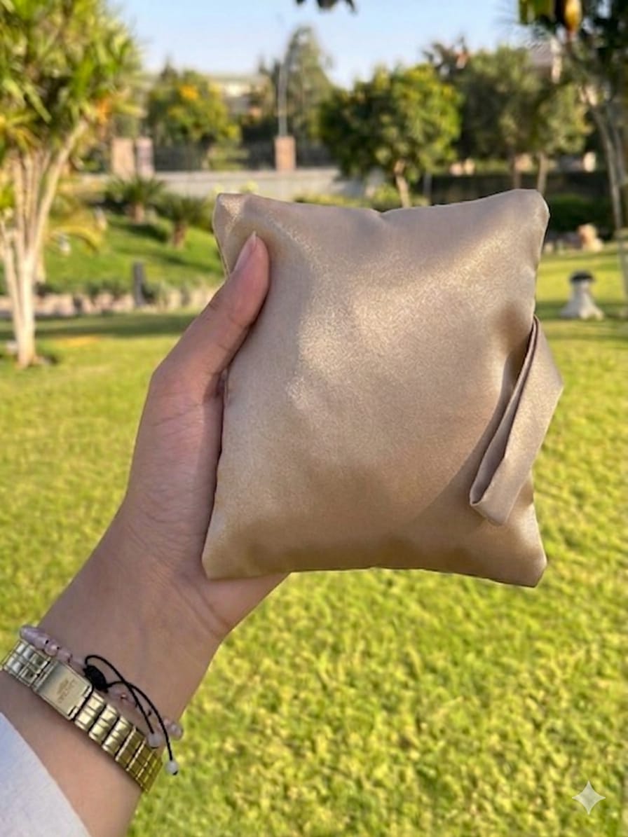 جيبة محمولة أسود
