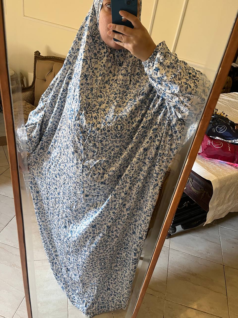 White Floral Potable Esdal